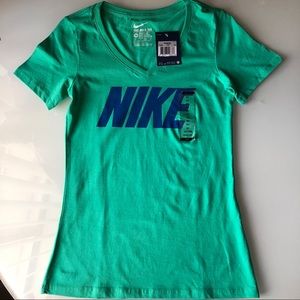 Nike tee